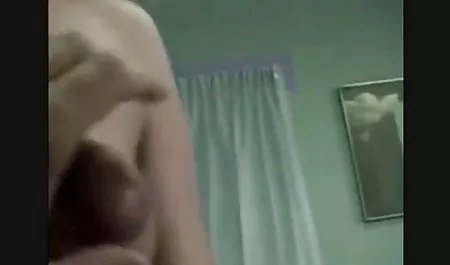 Ibu menaruh ayam bokep pemerkosaan online di mulutnya dan bercinta dengan krustasea