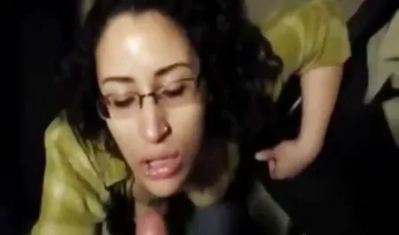 Dua pria membawa pelacur ke online bokep video hutan