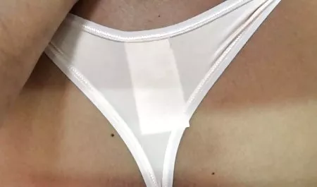 Sayang Rusia suka threesome dan biokep online dia bercinta anal dengan cowok