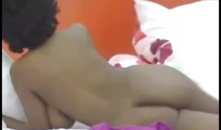 Ayah tiri nonton online bokep hot yang matang menangkap putrinya ketika dia memeriksa anal di cermin dan menidurinya