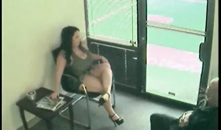 Jessica Fiorentino meminta dua japanese bokep online penis besar