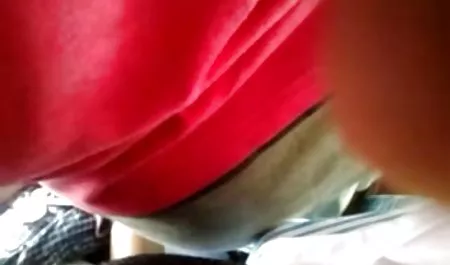 Orang Italia dewasa dan gemuk meniduri seorang pria nonton bokep streaming jav cantik dalam topeng