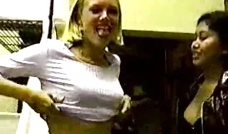 Selesai bokep sange online vagina berbulu istrinya