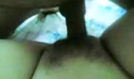 Orang-orang setelah pertandingan bola basket mengatur gangbang dengan seorang berambut merah nonton boke online