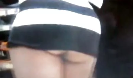 Bung video bokep online jilbab meniduri imut dan mengisi punggungnya dengan cum