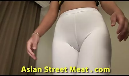 Brunette mungil menyebalkan vagina gemuk dan mendapatkan fucked di pantat nonton semi bokep online ketat