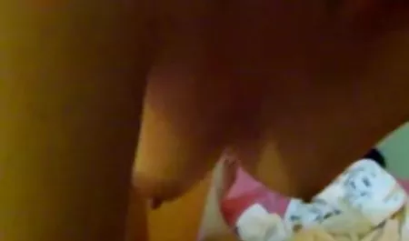 Pirang Busty dalam bodysuit seksi dicambuk anal bokep hijab online ketat dengan laki-laki
