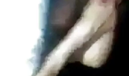 Pirang cantik dengan payudara besar menggoda bokep sedarah online pria seksi