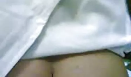 Sayang manis membelai temannya dengan bulu dan sialan dildo bokeb terbaru online