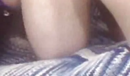 Brunette cantik mendapat anal nonton video online dewasa fucked dan dibelai oleh vagina basah dengan vibrator