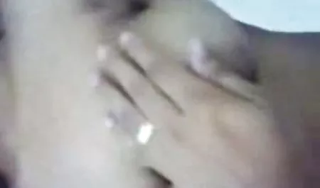 Puting muda mengandung dua anggota nonton bokeo online