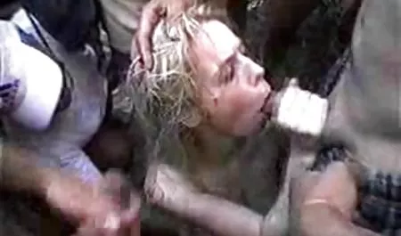 Wanita penjual panas mengisap nonton video bokep online barat kontol di kamar pas