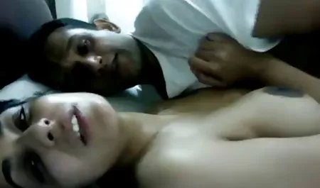 Pria itu mengambil gambar di bkep online kamera saat dia meniduri pacarnya yang kurus di atas meja, pada akhirnya dia membawa pria itu ke orgasme dengan pena dan menelan sperma