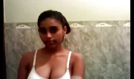 Sebuah video dengan bintang porno muda Sasha Grey, di mana dia jorok mengisap kontol dan bokep online hamil mengekspos pantatnya untuk penetrasi dalam