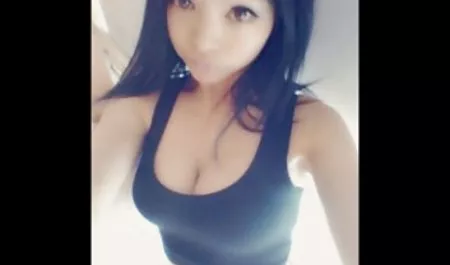 Angelina Valentina mendapat cum bokeponlinejepang panas di mulutnya