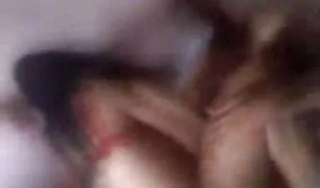 Wanita yang matang dan sibuk bokep online madura datang ke casting hanya untuk bercinta