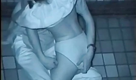 Bung mesum hentai di dekat komputer nonton bokef onlen
